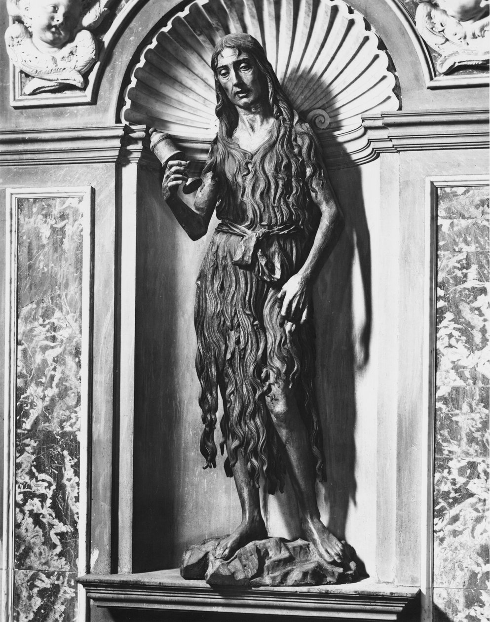 The Penitent Mary Magdalene, 1464-68 (tre) av Desiderio da Settignano
