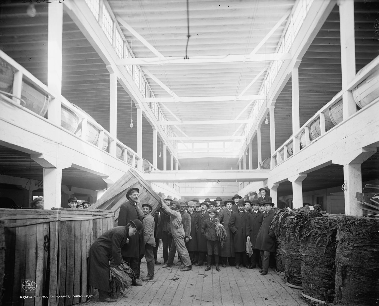 Et tobakksmarked, Louisville, Kentucky, 1906 av Detroit Publishing Co.