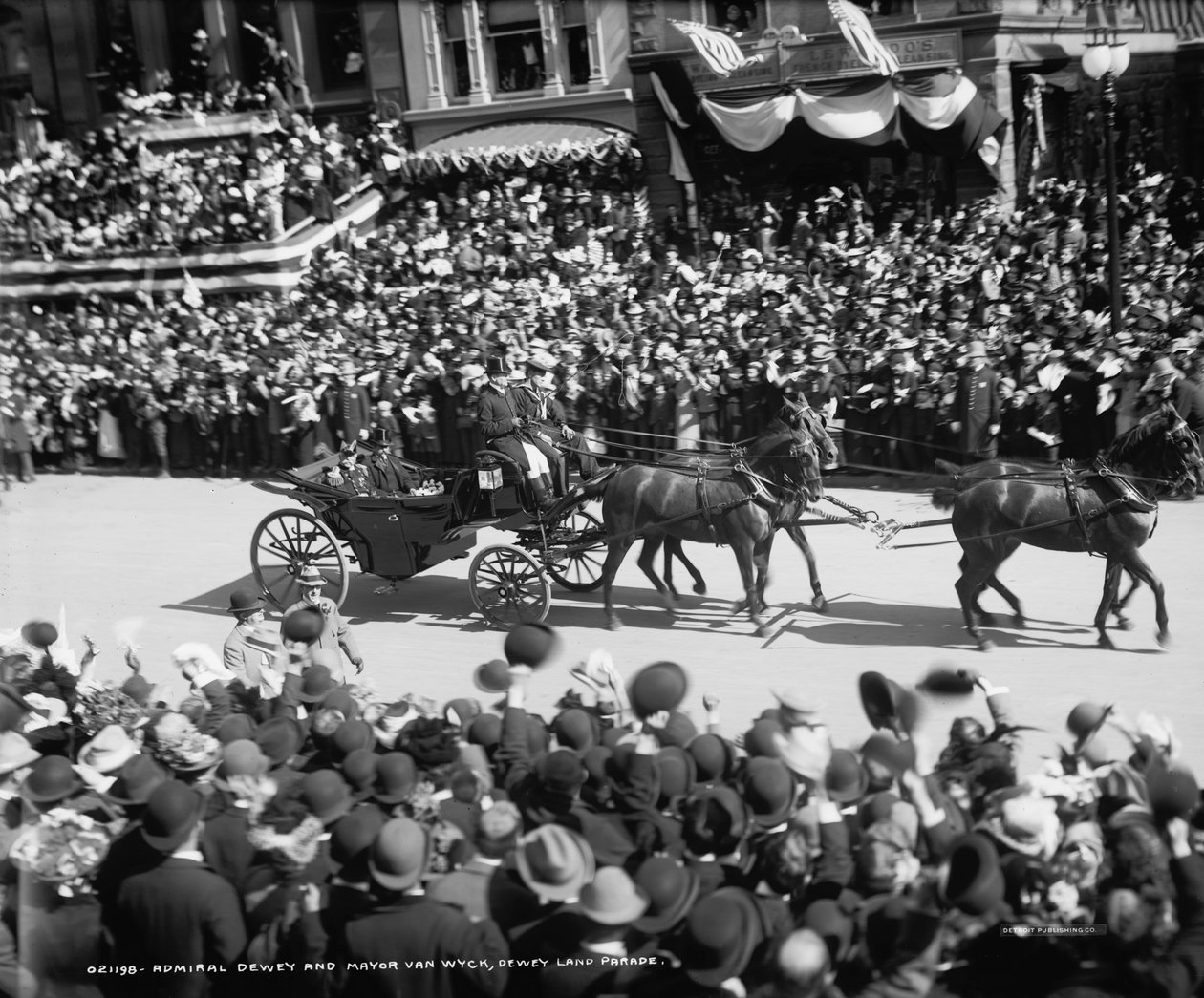 Admiral Dewey og ordfører Van Wyck, Dewey Land Parade, 30. september 1899 av Detroit Publishing Co.