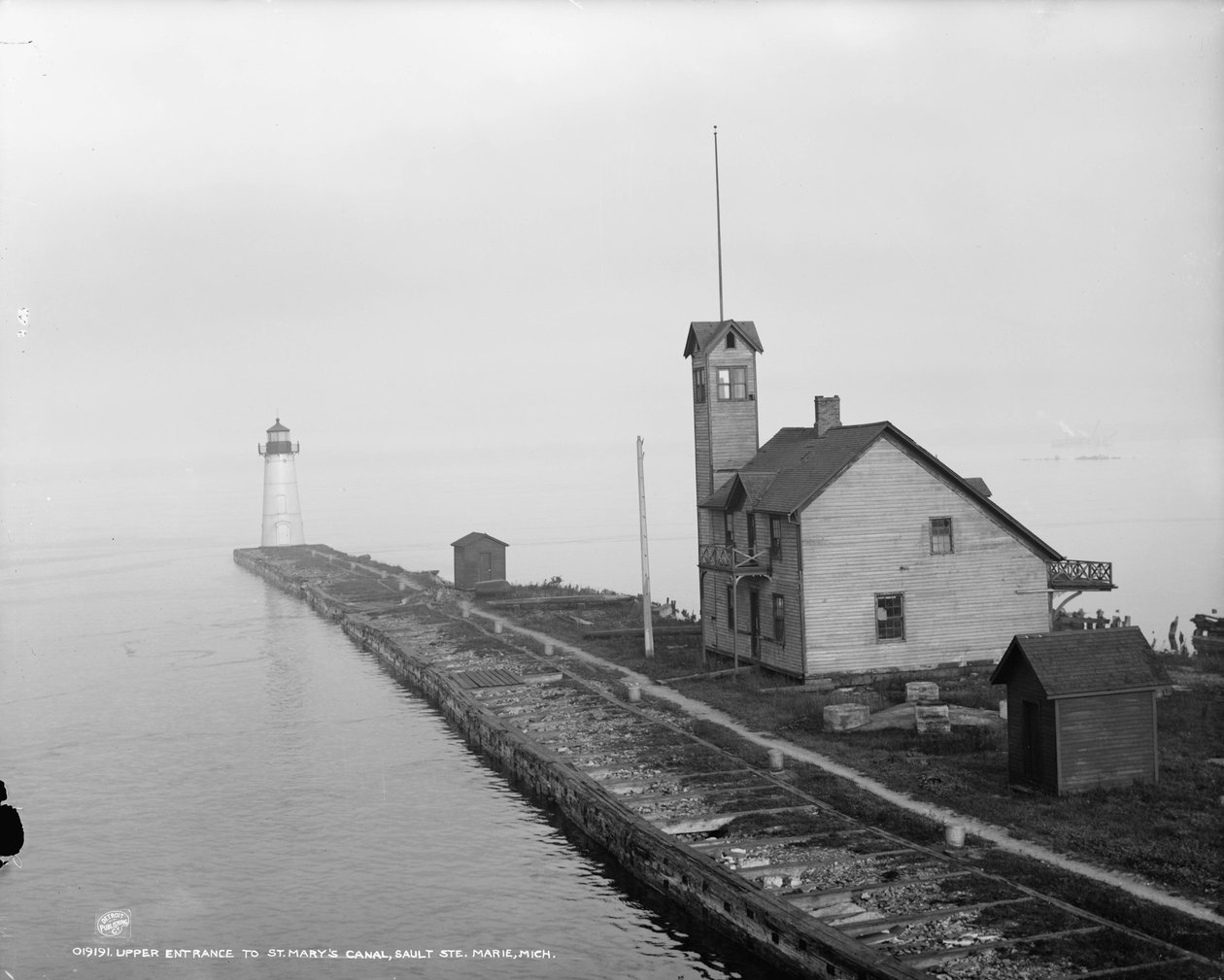 Inngang til St. Mary's Canal, Sault Ste. Marie, Michigan, ca. 1900-06 av Detroit Publishing Co.