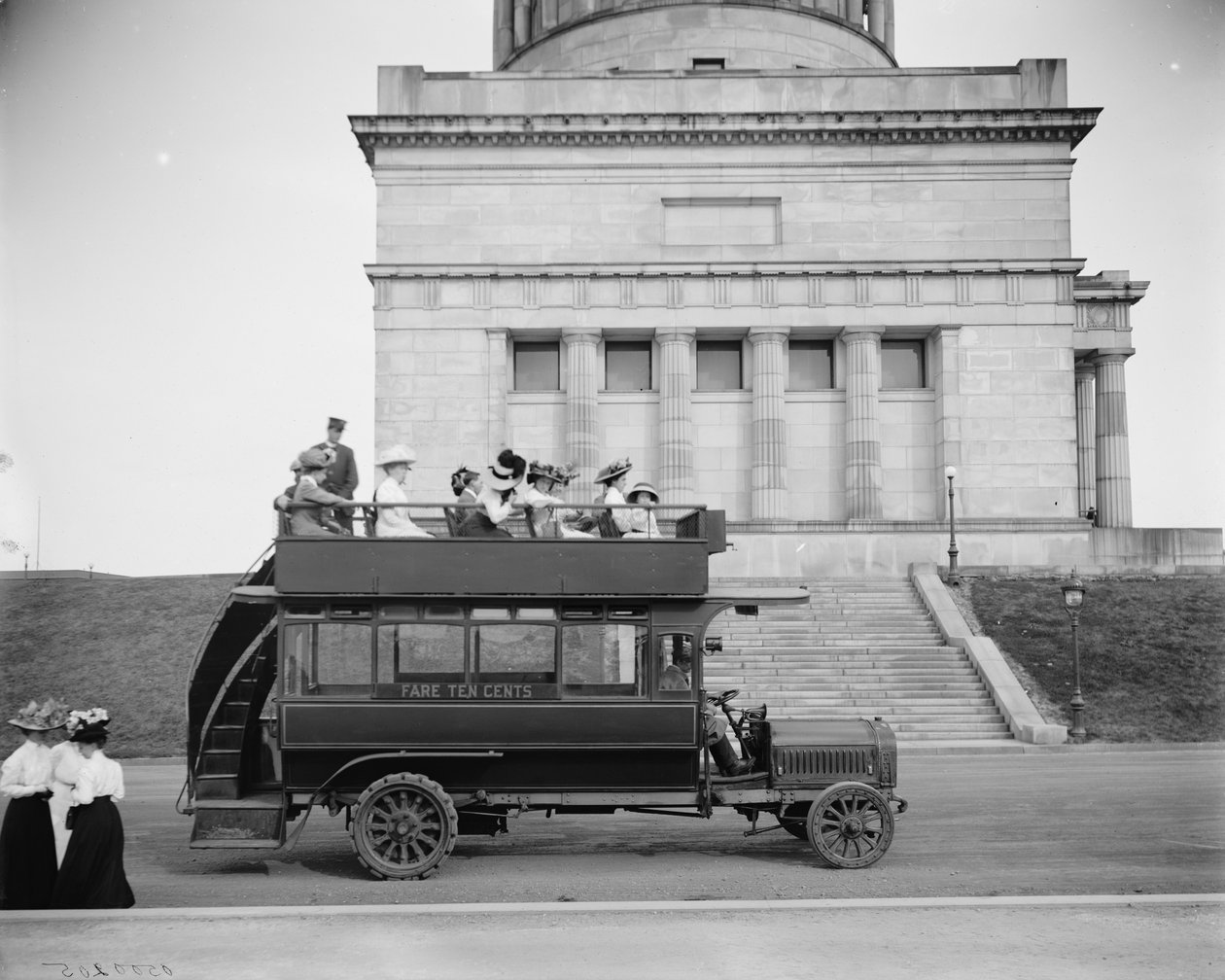 Gummihalsbil, Riverside Drive, New York, NY, 1900 av Detroit Publishing Co.