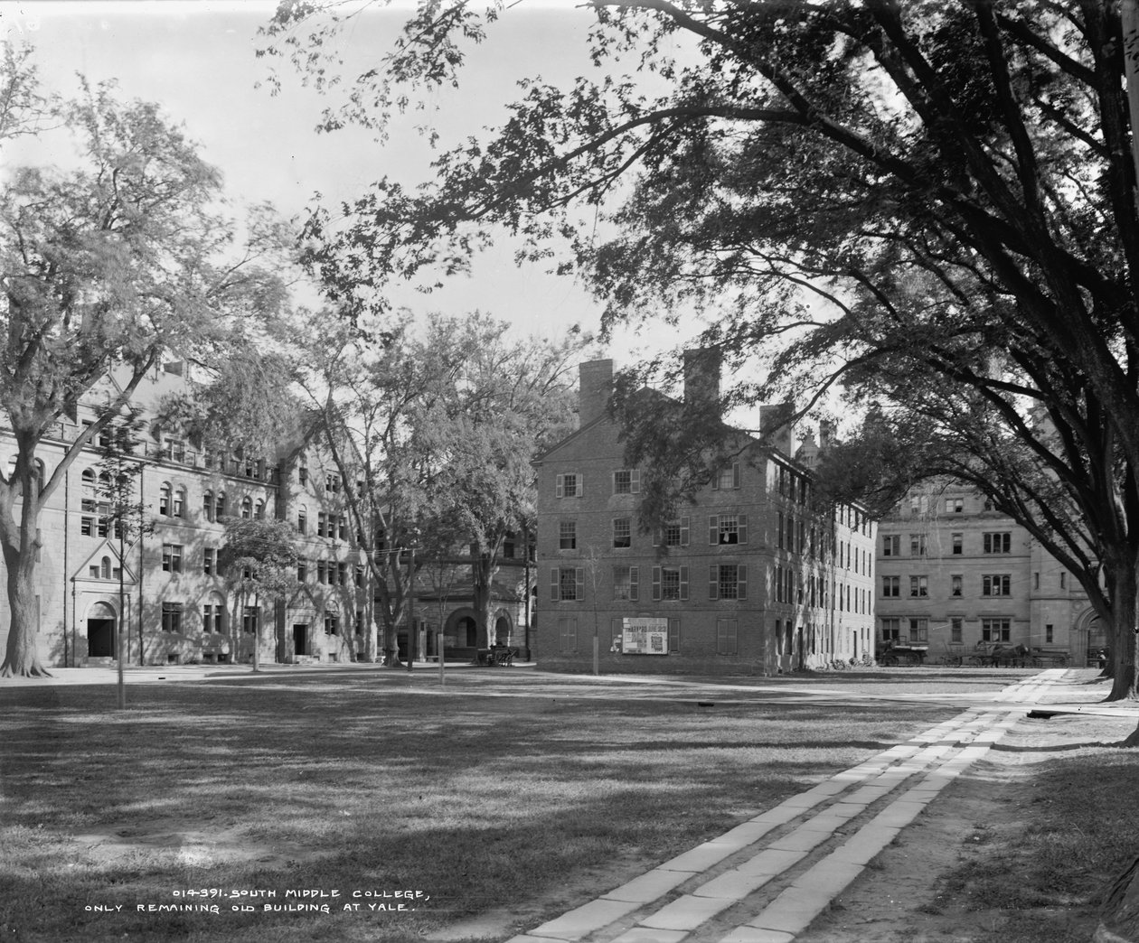 South Middle College, eneste gjenværende gamle bygning ved Yale, ca. 1900-06 av Detroit Publishing Co.