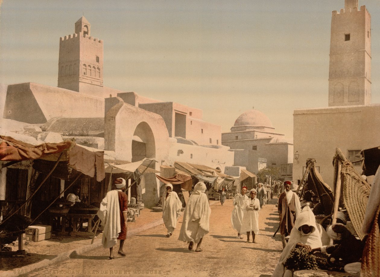 En moske i Principal Street, Kairwan, Tunisia, ca. 1899 (fotomekanisk trykk) av Detroit Photographic Co.