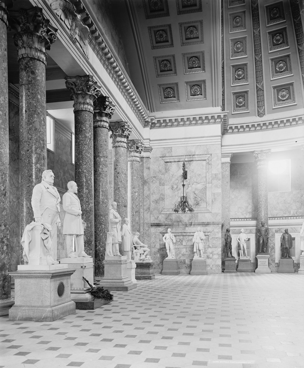 Et hjørne i Statuary Hall, Capitol i Washington, D.C., ca. 1904 av Detroit Publishing Co.