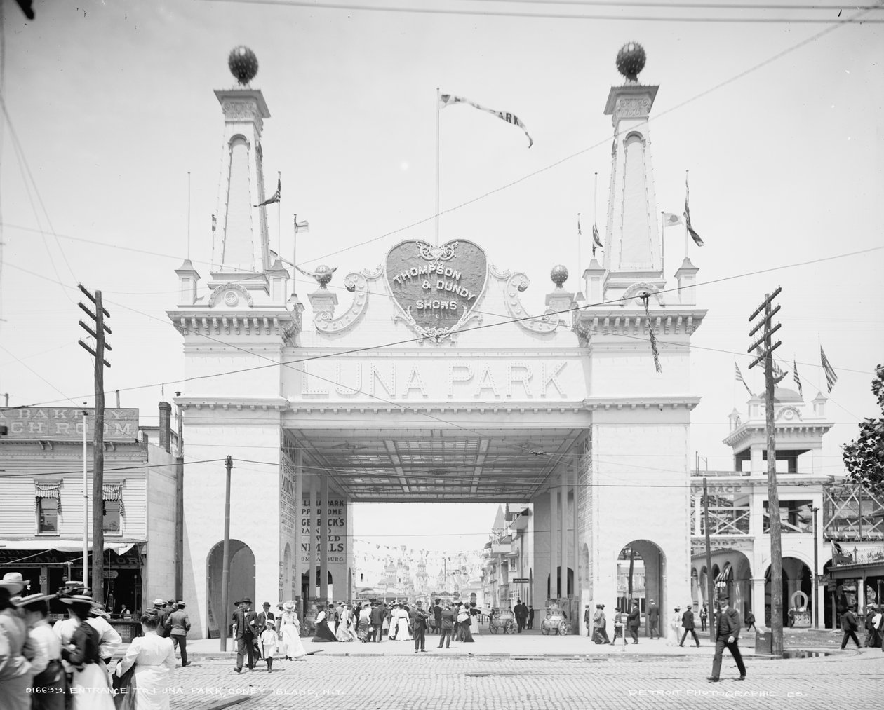 Inngang til Luna Park, Coney Island, New York av Detroit Publishing Co.