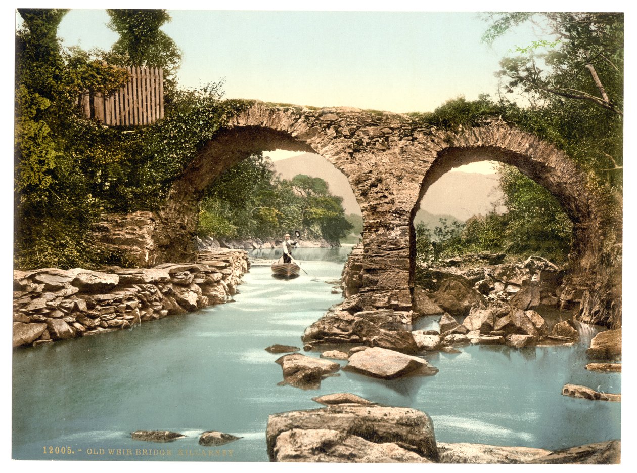 Old Weir Bridge. Killarney, County Kerry, Irland, ca. 1890-1900 (fotokrom) av Detroit Publishing Co.