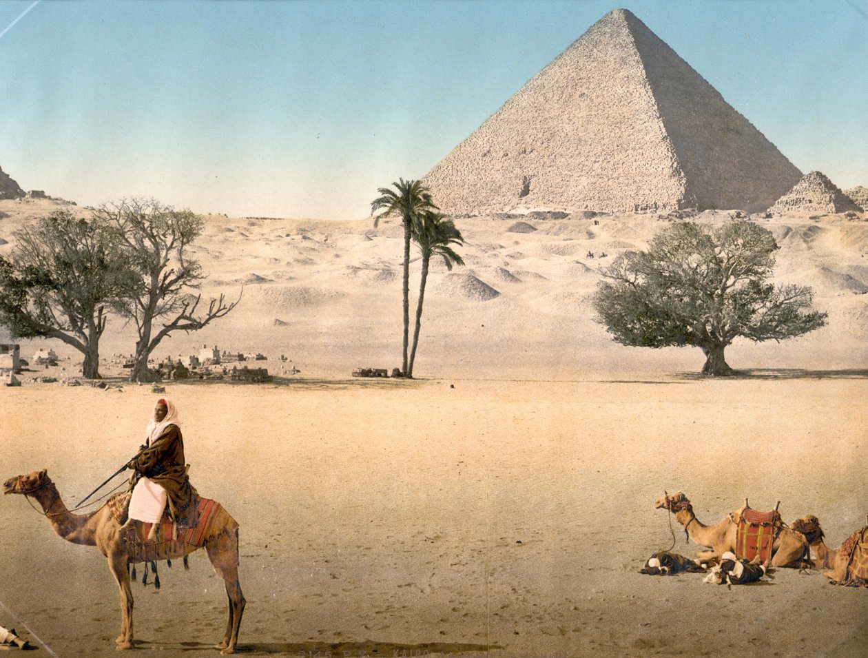 Hvilende beduiner nær den store pyramiden i Giza, ca. 1895 av Detroit Publishing Co.