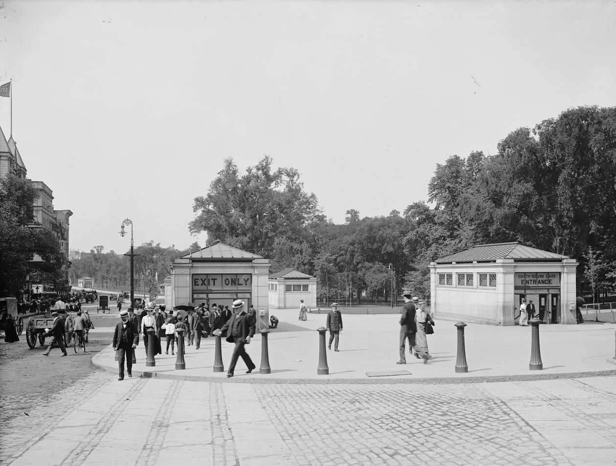 T-baneinngang og utgang, Boston Common, Boston, Massachusetts, USA, ca. 1900 av Detroit Publishing Co.