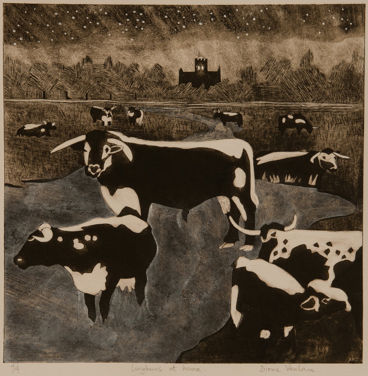 Longhorns hjemme, 2017 (kollagrafi) av Dione Verulam