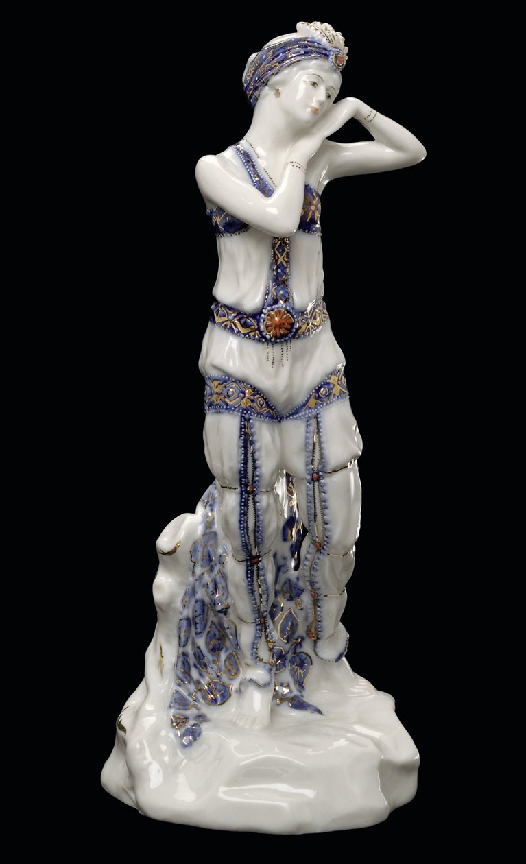 Tamara Karsavina (1885-1978) som Zobeide i Ballet Scheherazade av N. Rimsky-Korsakov - Dmitry Iosifovich Ivanov (1880-1938). Porselen, overglasur dekor av Dmitry Iosifovich Ivanov