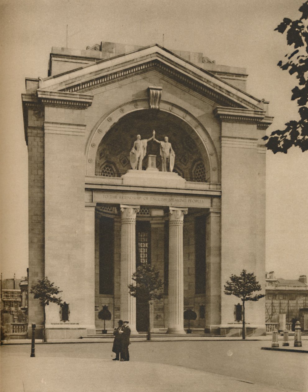 Bush House, et amerikansk tillegg til London etter krigen, c1935. av Donald McLeish