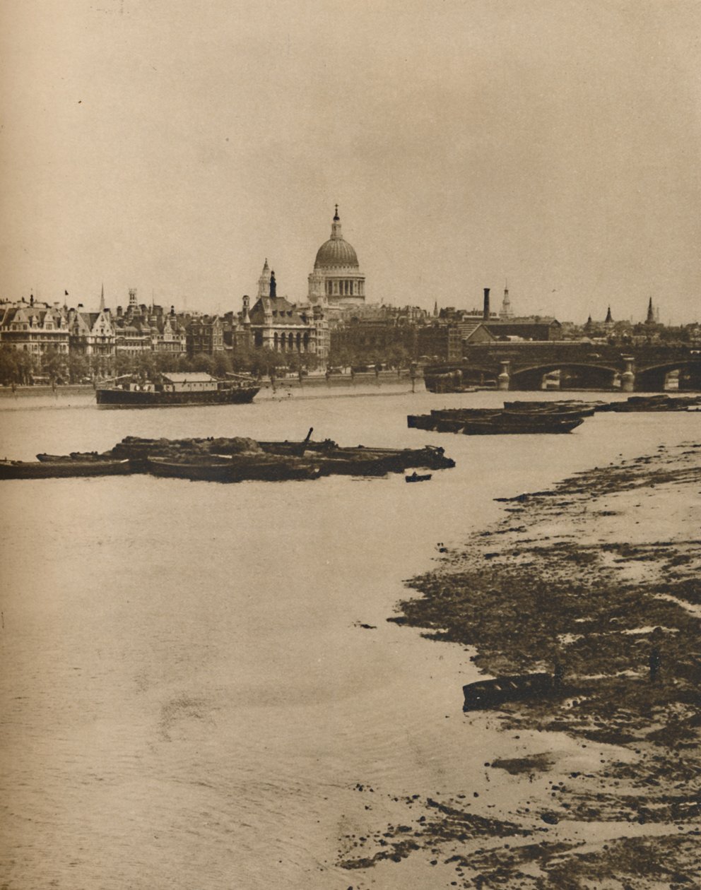 Embankment og Blackfriars fra South End of Waterloo Bridge, c1935. av Donald McLeish