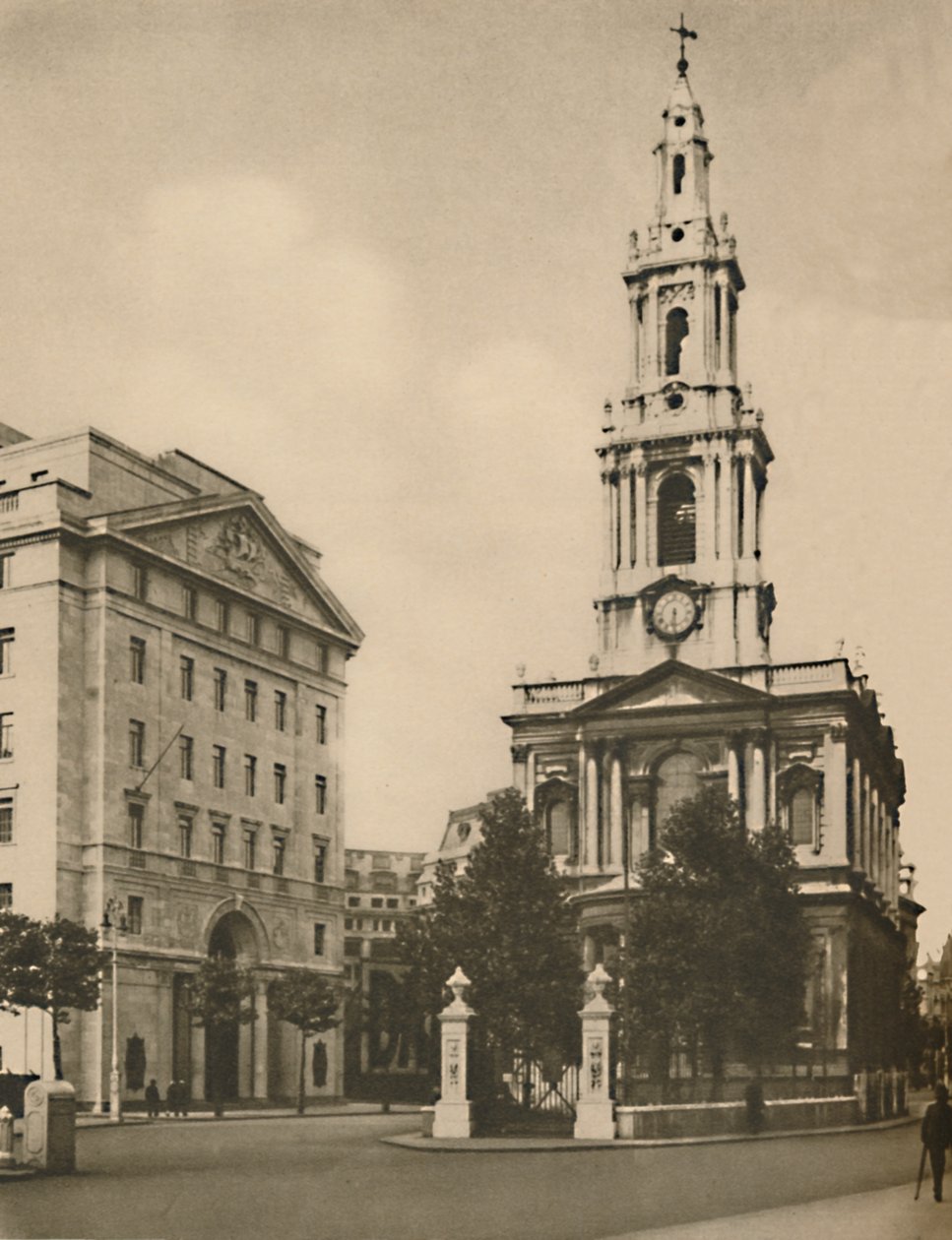 St. Mary-Le-Strand, preget av moderne gateutvidelse, c1935. av Donald McLeish