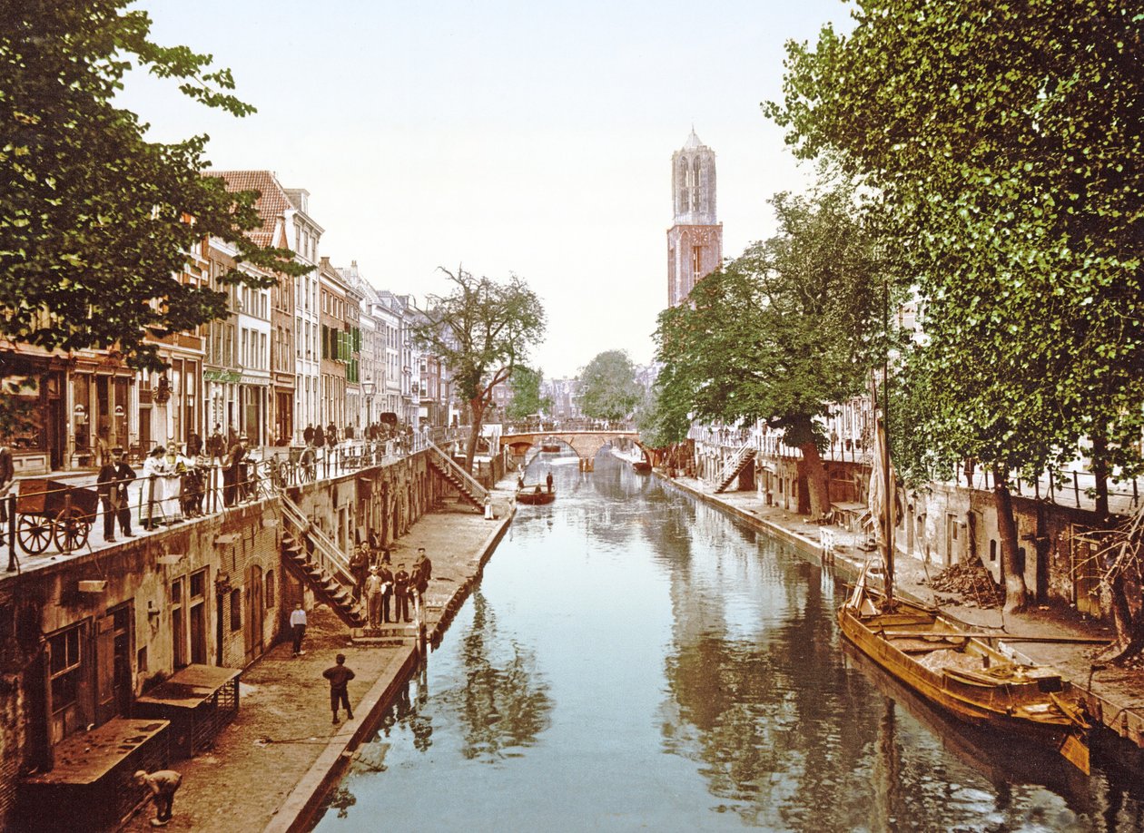 Utsikt nedover Oudegracht i Utrecht, 1890-1900 av Dutch Photographer