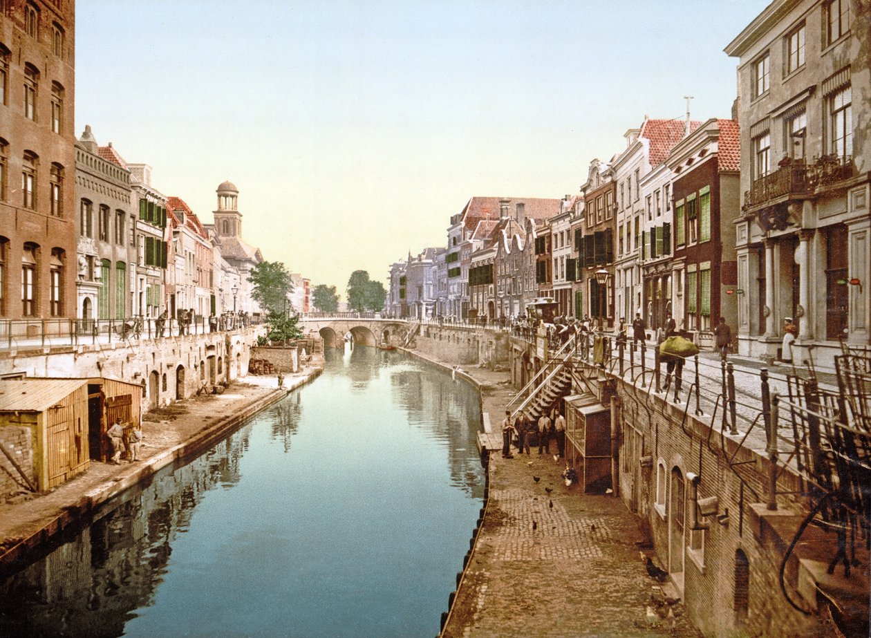 Utsikt nedover Oudegracht i Utrecht, 1890-1900 av Dutch Photographer