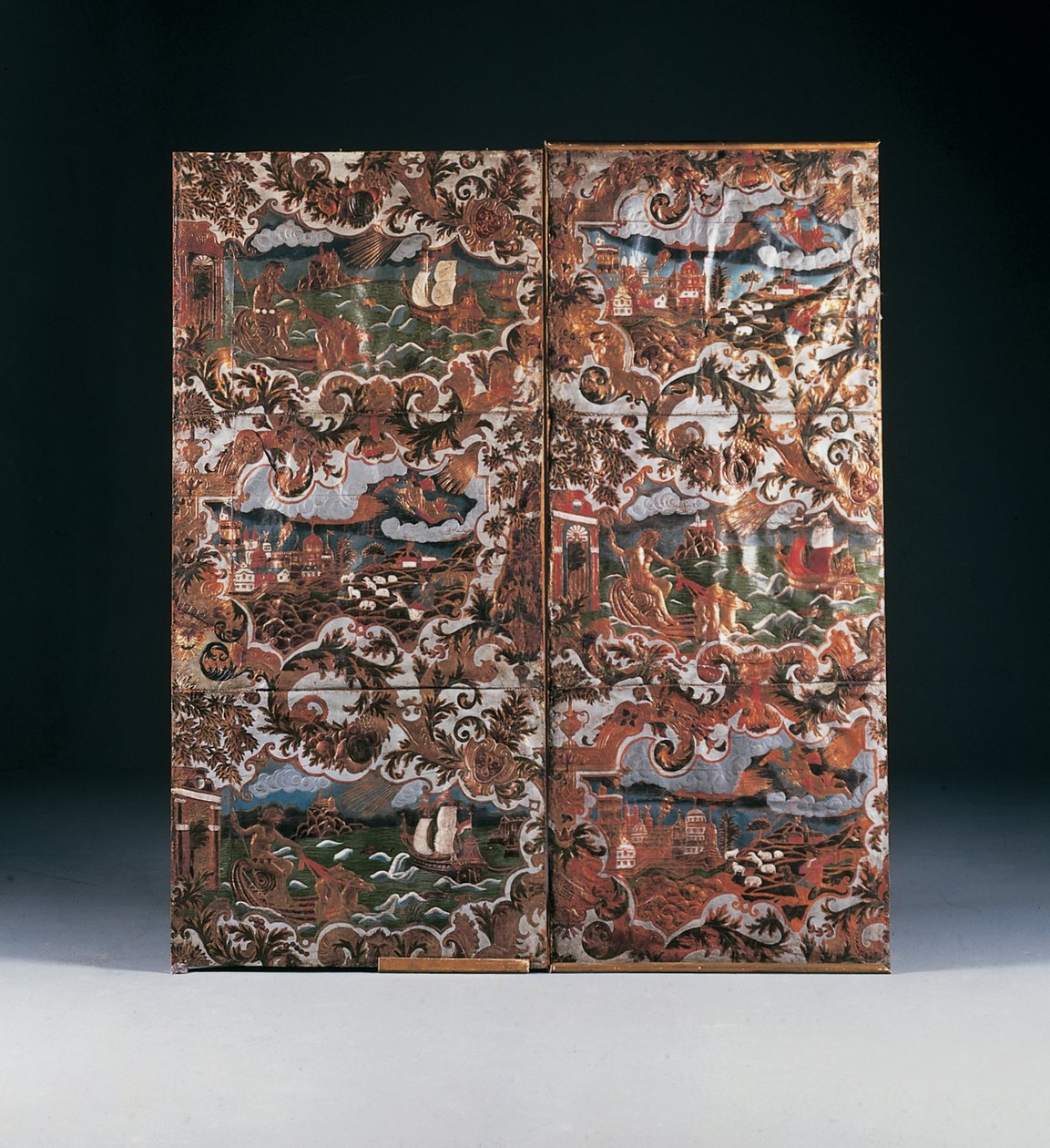 Pregede og polykrome dekorerte paneler, sent på 1600-tallet (skinn) av Dutch School