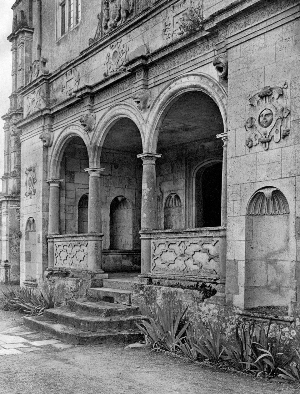 Loggiaen, Cranborne Manor House, Dorset, 1924-1926. av E. Bastard
