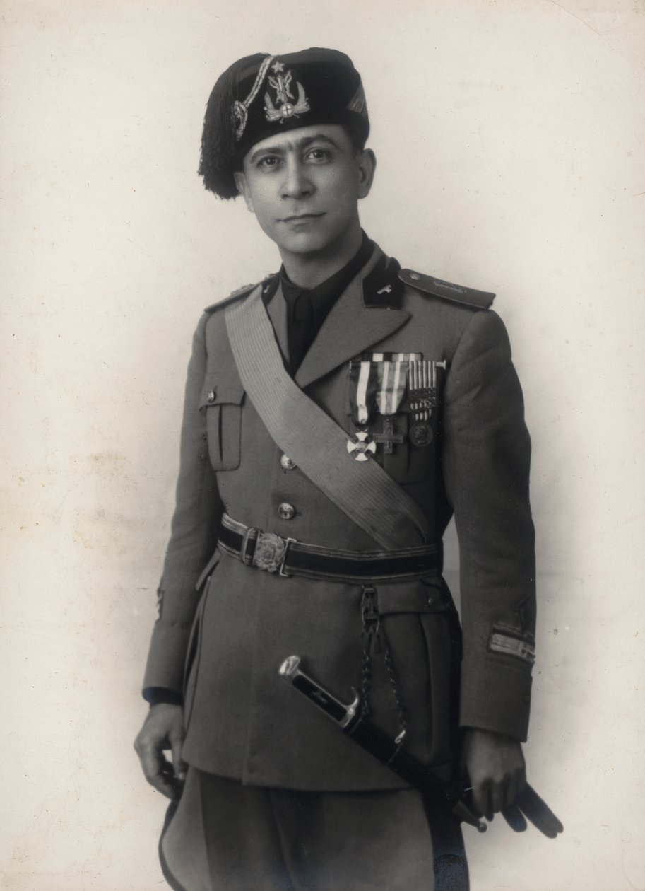 Album "MVSN- Blackshirts": Senior Major Medical Militia (s/h-bilde) av E. Ruggiani