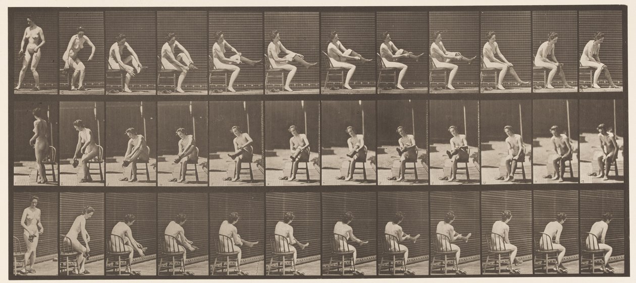 Tallerken 418. Toalett, sittende og strømper, 1872-1885 av Eadweard Muybridge