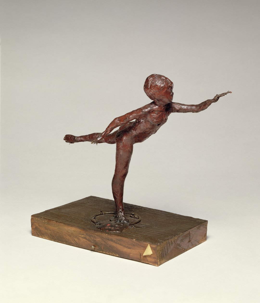 Arabesque over høyre ben, venstre arm foran, ca. 1882-95 (rød voks) av Edgar Degas