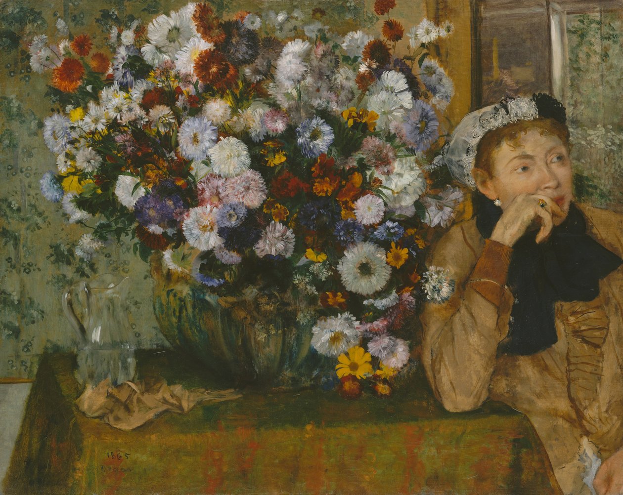 En kvinne som sitter ved siden av en vase med blomster av Edgar Degas