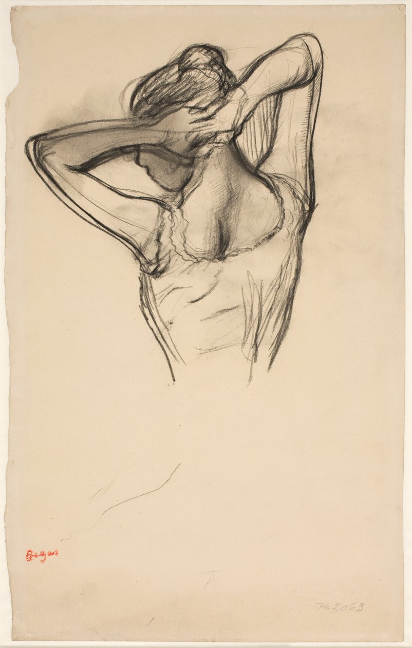 Danser setter håret; halv figur i profil til venstre, halvparten bakfra av Edgar Degas