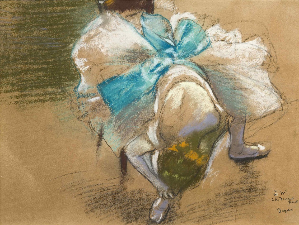 Danser som binder tøffelen sin, 1887. av Edgar Degas