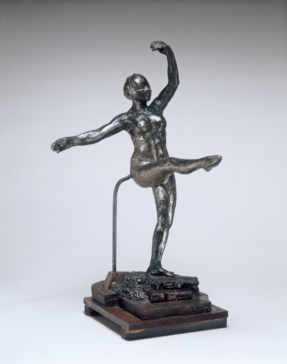 Fjerde posisjon foran, på venstre ben, ca. 18851890. av Edgar Degas