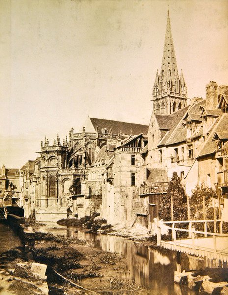 Elven Odon og apsis og kirketårnet til Saint-Pierre de Caen, ca. 1850-55 (bilde) av Edouard Denis Baldus