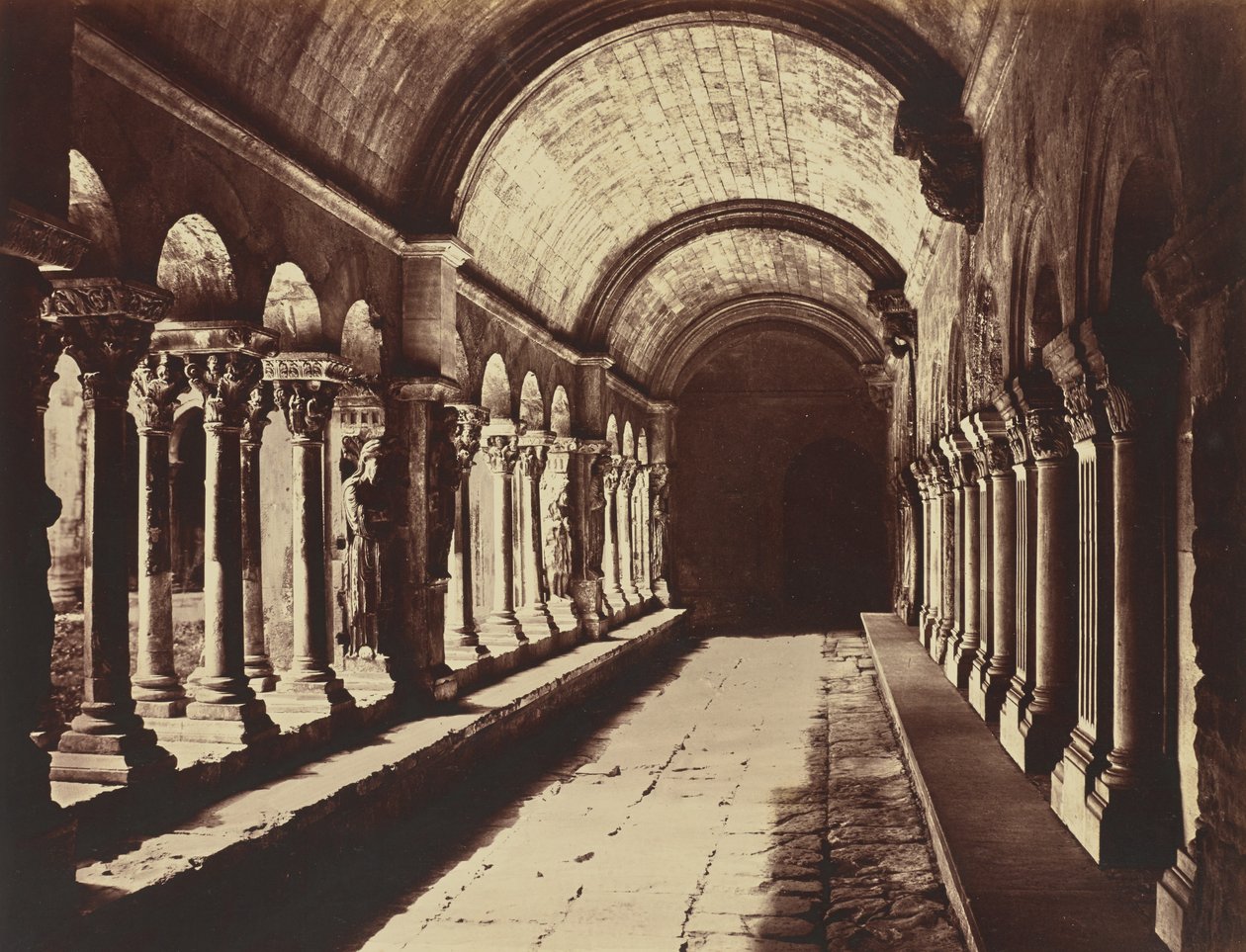 Arles. Klostergangen i Saint-Trophime av Édouard Baldus