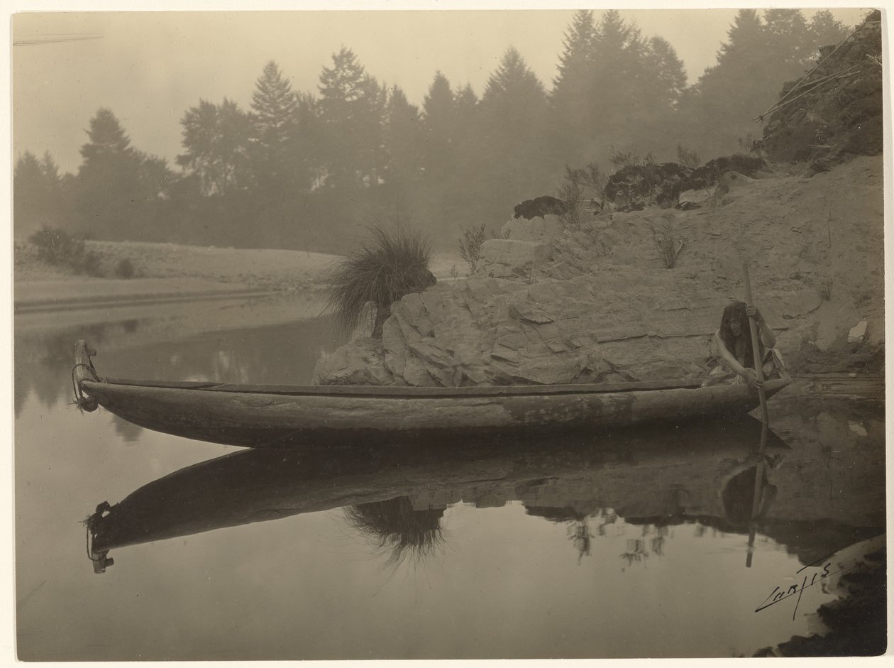 Fiske fra kano - Hupa av Edward S. Curtis