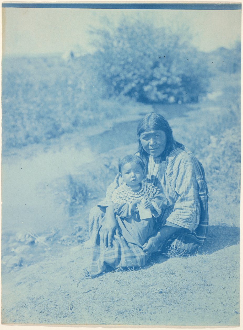Mor og barn - Arapaho av Edward S. Curtis