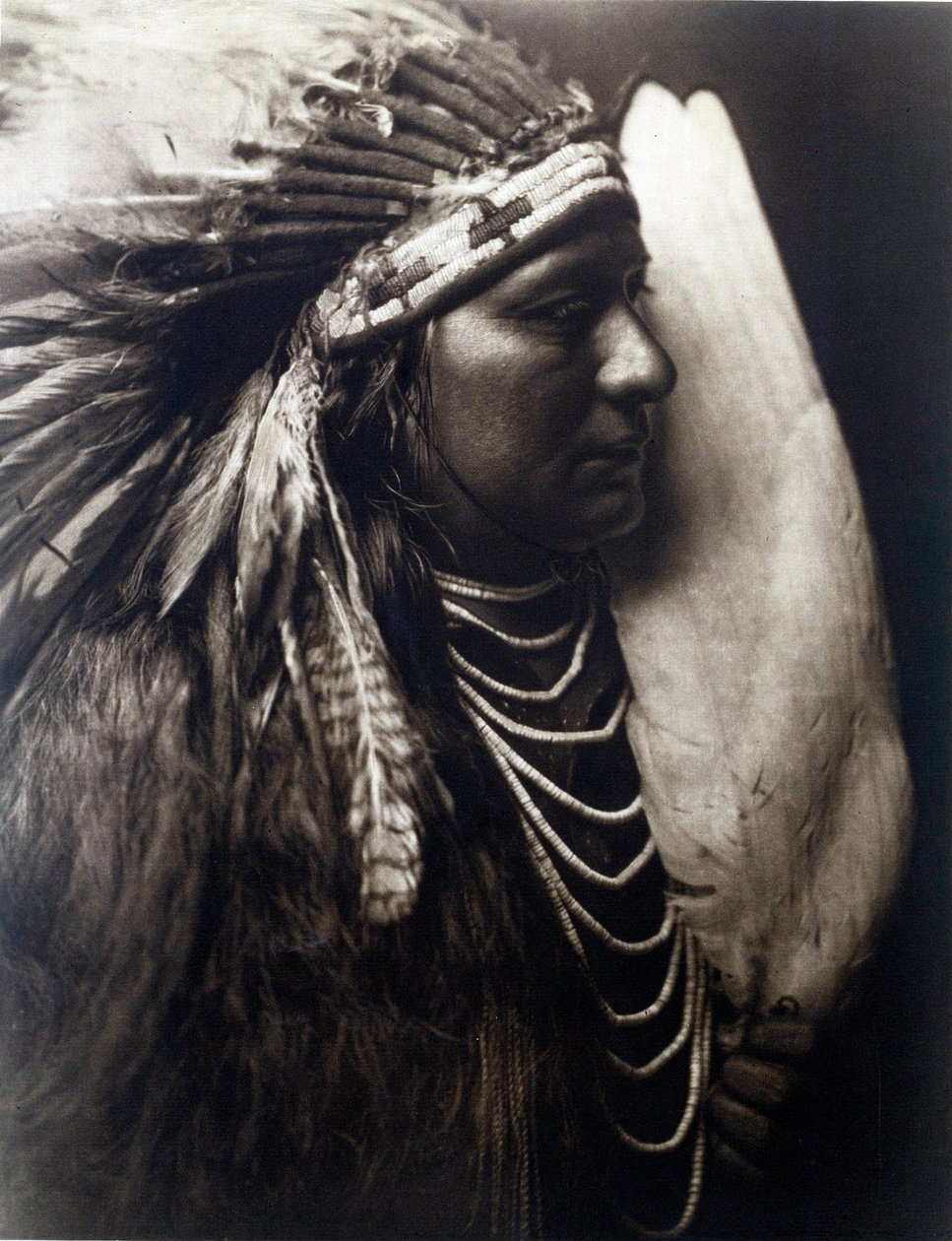 Amerikanske indianere: Portrett av en indianer av Perce Nose Tribe av Edward Sheriff Curtis