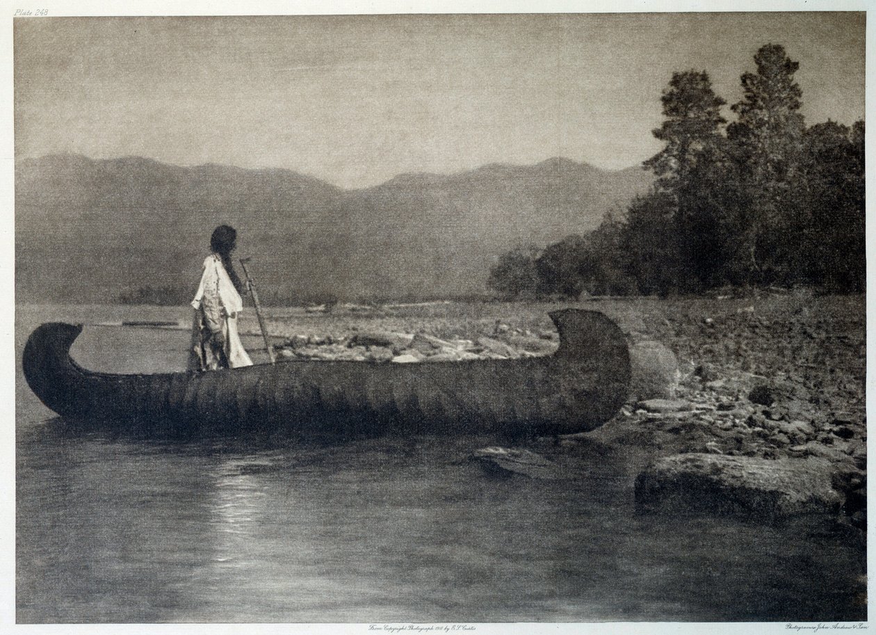 Indians of America: en indianer på en kanobåt i den sørlige Flathead Lake, Montana av Edward Sheriff Curtis