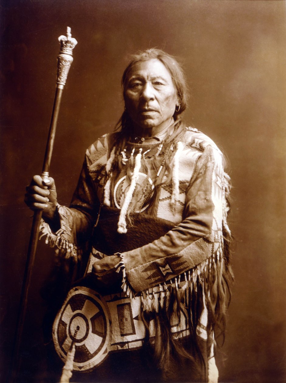 Running Rabbit (Aatsista-Mahkan 1833-1911), Blackfeet Indian, ca. 1900, foto Edward S. Curtis av Edward Sheriff Curtis