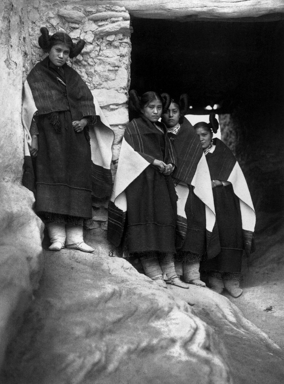unge Hopi-indianere i Walpi-landsbyen (Arizona) av Edward Sheriff Curtis