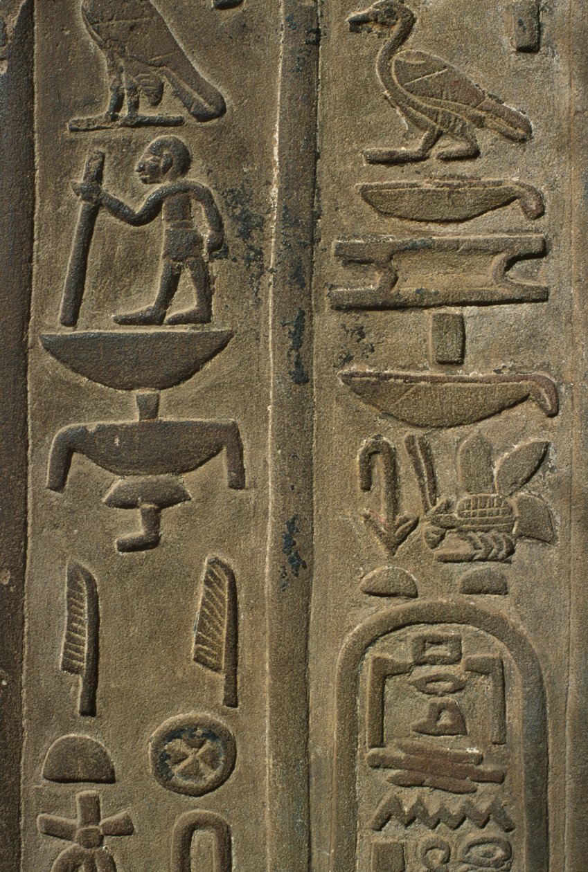 Detalj av et relieff, hieroglyfer kalkstein av Egyptian