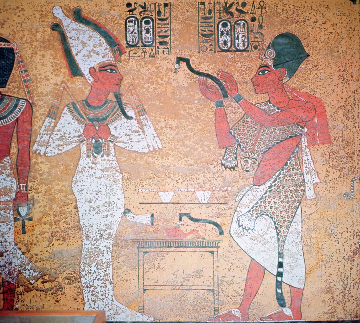 Ay utfører åpningen av munnseremonien på mumien til Tutankhamun (ca. 1370-1352 f.Kr.) fra Tutankhamons grav, New Kingdom (veggmaleri) av Egyptian 18th Dynasty