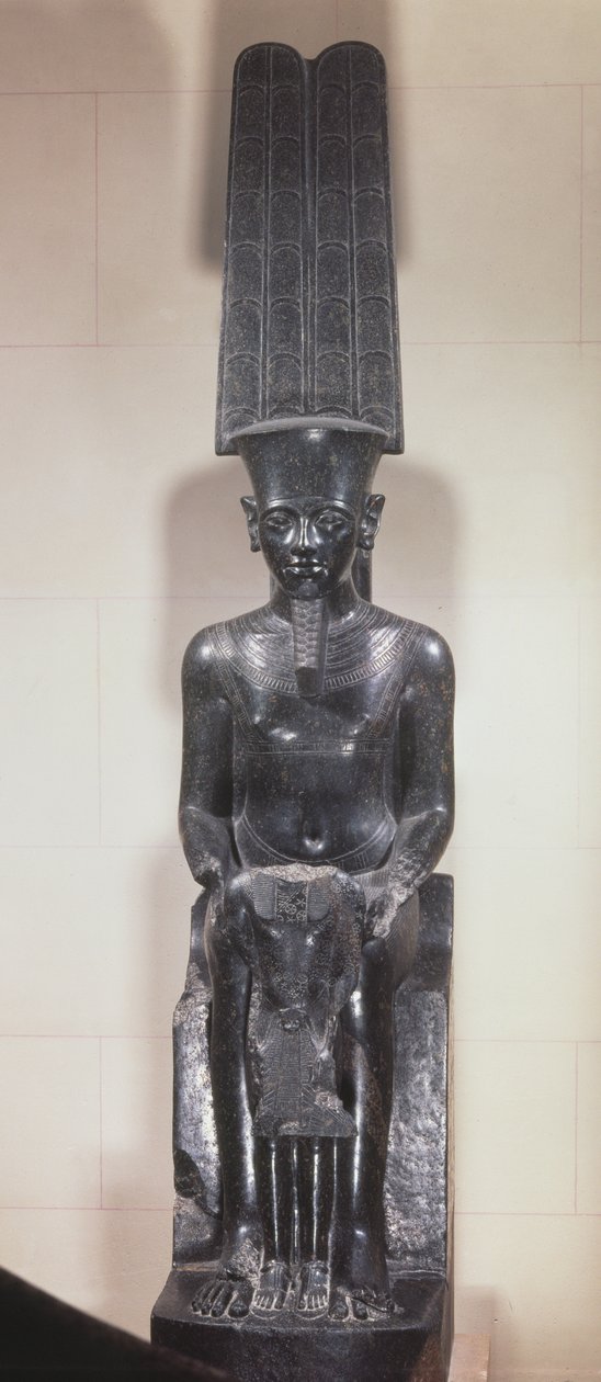 Statue av guden Amun som beskytter Tutankhamon, New Kingdom, ca. 1336-1327 f.Kr. (granitt) av Egyptian 18th Dynasty