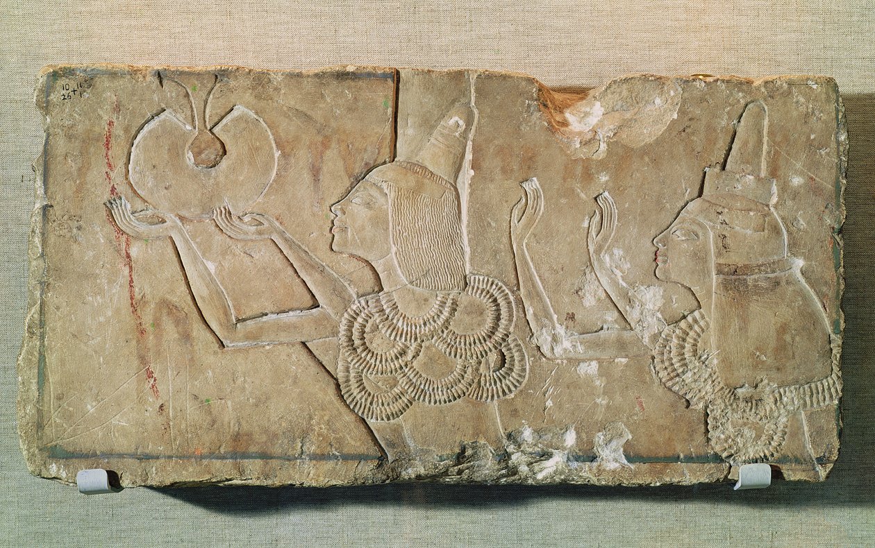 Stele som skildrer Ay (1352–48 f.Kr.) og hans kone Teye, som mottok vederlagets gull, som et tegn på Akhenatens aktelse, fra gravkapellet til Ay ved Tell el-Amarna, New Kingdom (kalkstein skåret ut av Egyptian 18th Dynasty