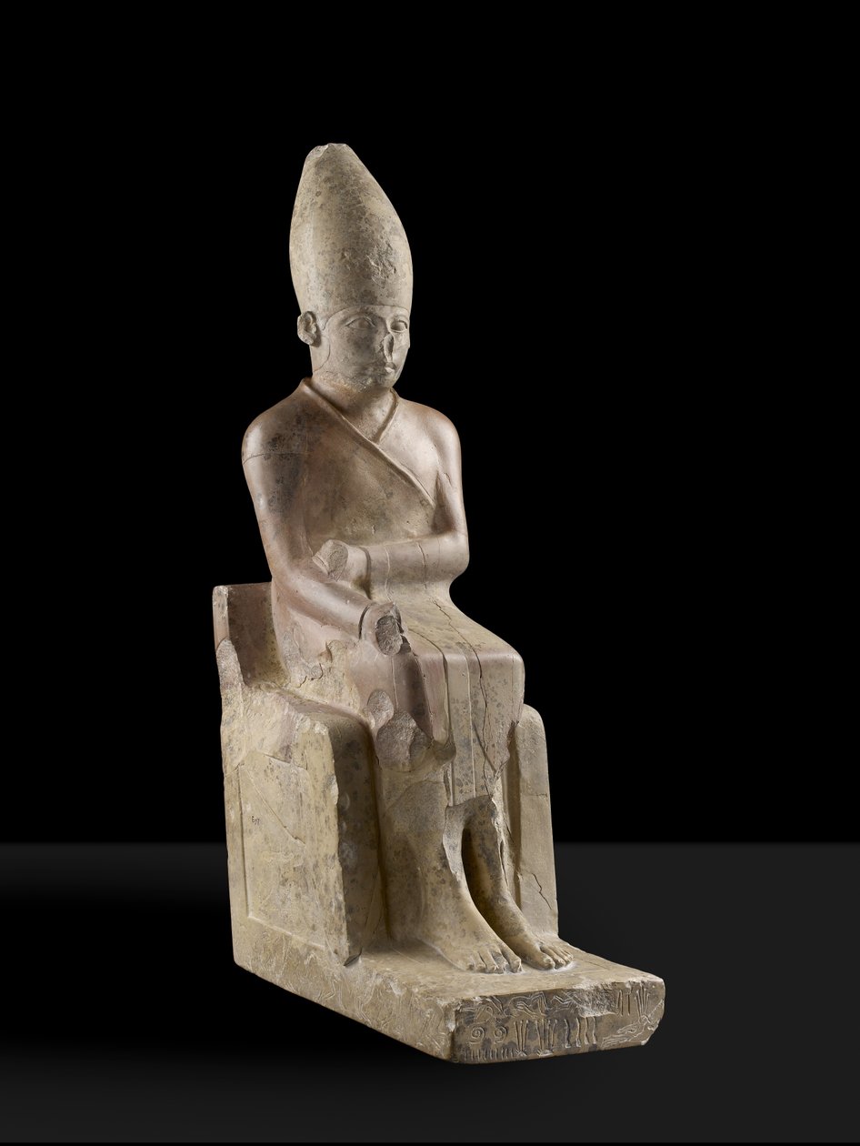 Sittende statue av farao Khasekhem med erobrede fiender ristet inn rundt basen, Hierakonpolis, ca. 2700 f.Kr. (kalkstein) av Egyptian 2nd Dynasty