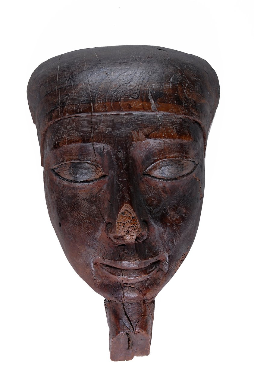 Ansiktsmaske fra kiste, 330-323 f.Kr. tre med spor av maling av Egyptian Ptolemaic Period