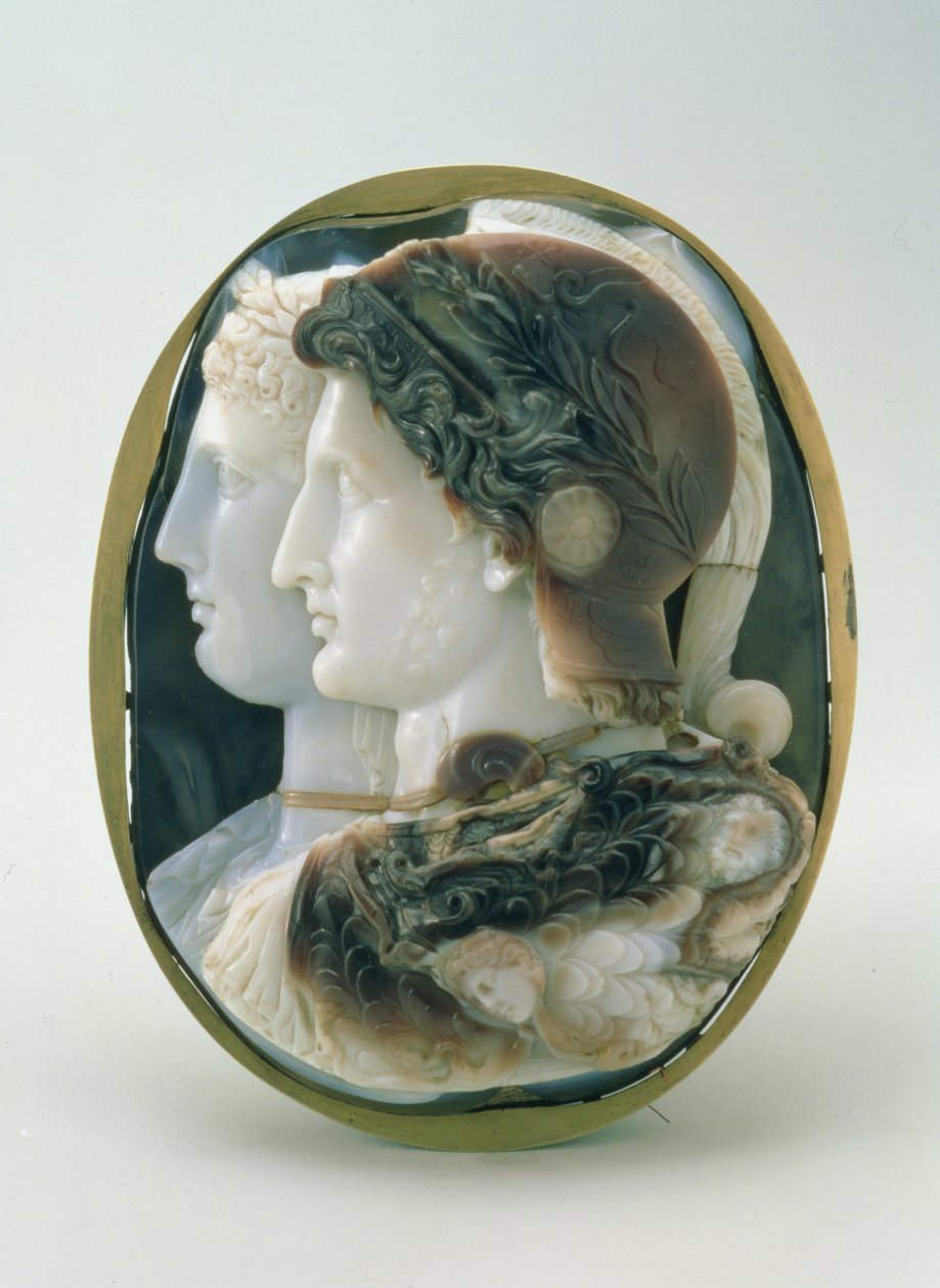 Gonzaga Cameo, som skildrer Ptolemaios II Philadelphus (285-246 f.Kr.) og hans kone Arsinoe fremstilt som gudene til det greske panteonet, laget i Alexandria, 3. århundre f.Kr. (sardonyx) av Egyptian Ptolemaic Period