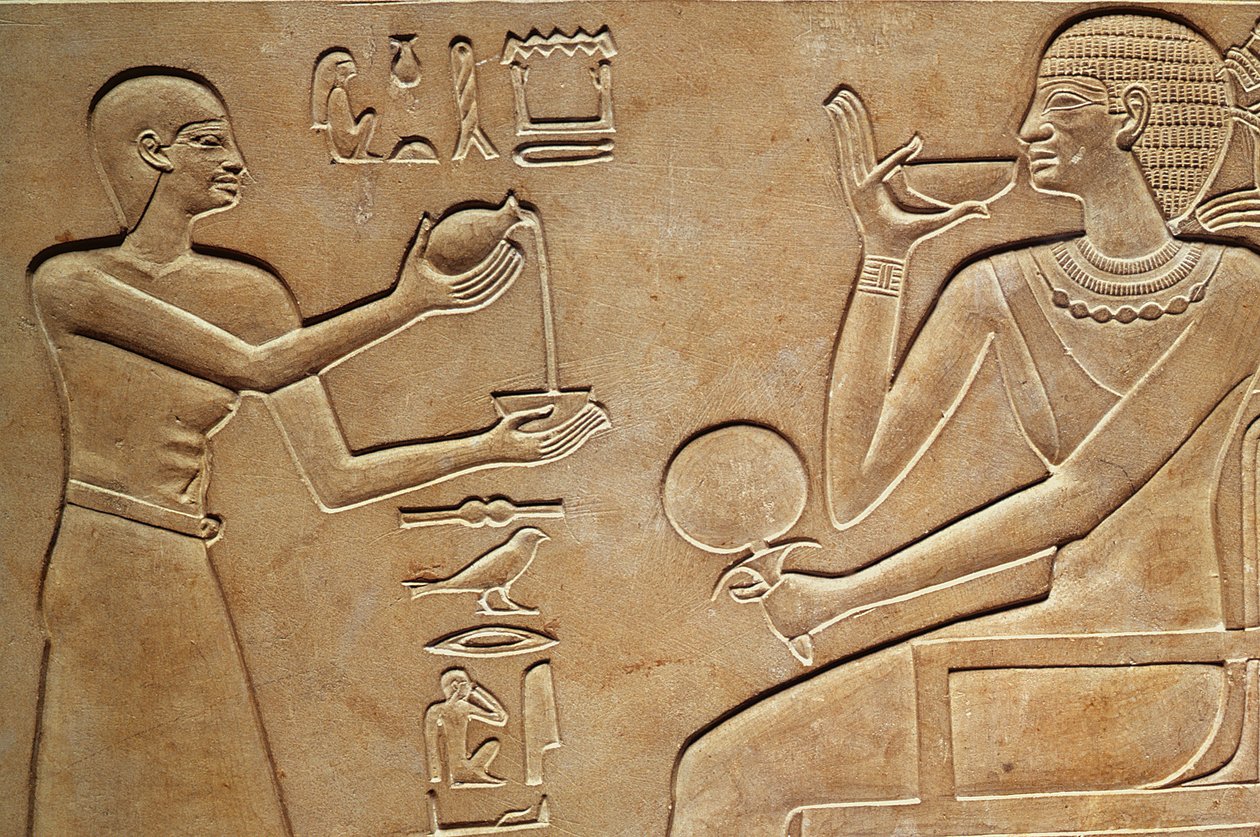 Dronning Kawit på toalettet hennes, fra sarkofagen til dronning Kawit, funnet i Deir el-Bahri, Middle Kingdom, ca. 2061-2010 f.Kr. av Egyptian 11th Dynasty
