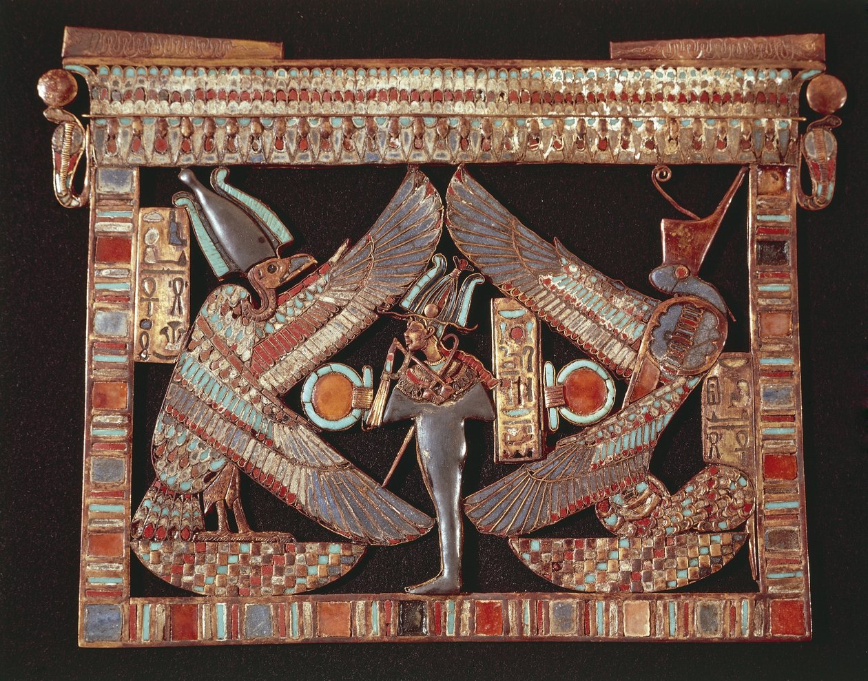 Brystplate som viser Osiris på svart bakgrunn av Egyptian 18th Dynasty