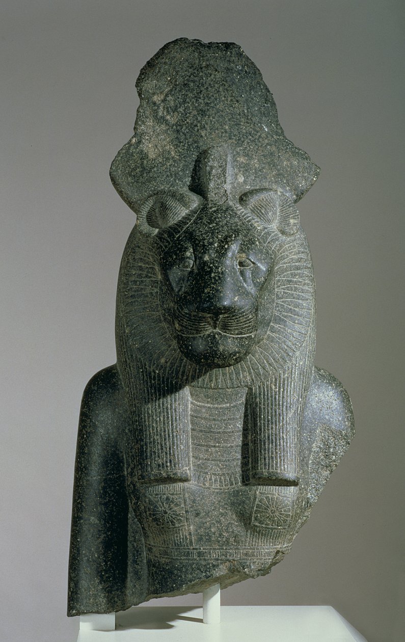 Byste av Sakhmet fra en sittende statue, enten fra Mut Precinct eller liktempelet til Amenhotep III (granodiorite) av Egyptian 18th Dynasty