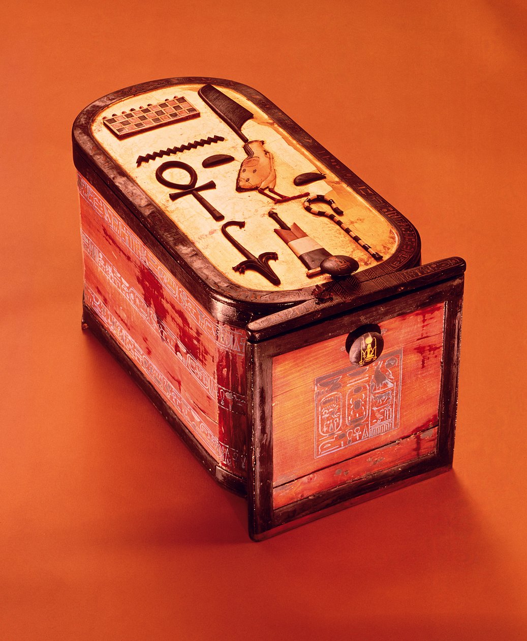 Kartusjformet boks, fra Tomb of Tutankhamon, New Kingdom (tre med forgylling, ibenholt finer og elfenben) av Egyptian 18th Dynasty