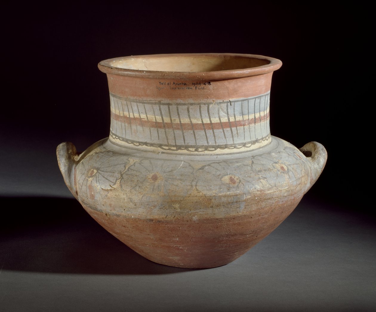 Dekorert krukke med lugghåndtak, Amarna, 1300-tallet f.Kr. (keramikk) av Egyptian 18th Dynasty