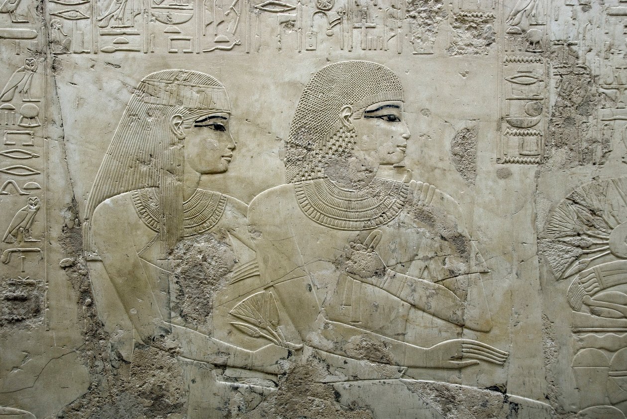 Egyptisk antikvitet: basrelieff som representerer gjestene på en begravelsesbankett - Graven til vizieren Ramose (18. dynasti) - Luxor, Theben, adelens grav Egypt - Egyptisk sivilisasjon: Basrelieff som viser gjestene ved en begravelsesbankett, fra graven  av Egyptian 18th Dynasty