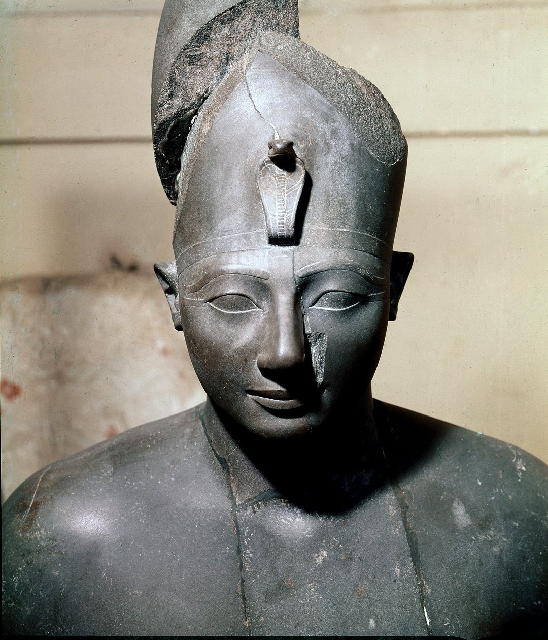 Egyptisk antikvitet: basaltbyste av farao Thutmosis (Tutmosis eller Thutmus) III (ca. 1504-1450 f.Kr.) 18. dynasti. Fra Karnak. Kairo, egyptisk museum av Egyptian 18th Dynasty